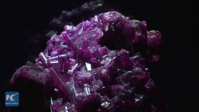 World's largest red tourmaline displayed in Chenzhou, China смотреть онлайн