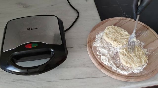 Картопляні вафлі з твердим сиром смотреть онлайн