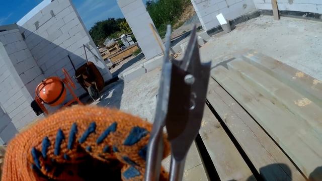 маурлратный брус и бесполезный способ сращивания бруса смотреть онлайн