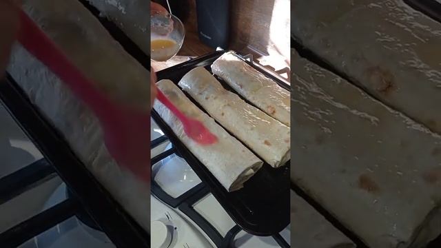 Штрудель с вишней из лаваша. Готовим дома???? смотреть онлайн