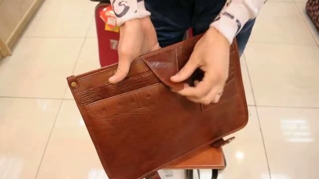 Портфель Gufo PB 9395 WHПортфель Gufo PB 9395 WH смотреть онлайн