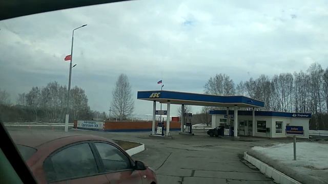 Кемерово. Флаг СССР на заправке!!! смотреть онлайн