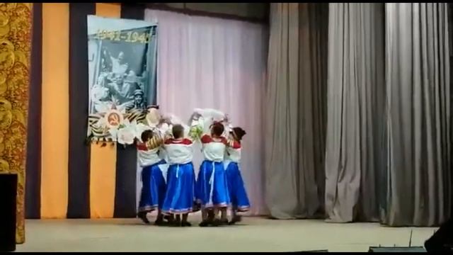 Танцевальный коллектив "Лада". Танец "Маруся" смотреть онлайн