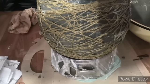 Садовый вазон из старой люстры смотреть онлайн