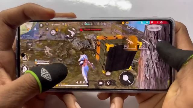 Poco x5 pro free fire gameplay test 3 finger handcam one tap headshot snapdragon 778G CPU смотреть онлайн