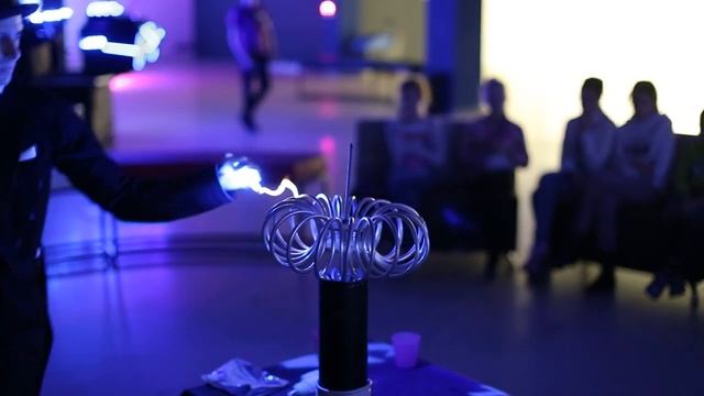 Тесла шоу для детей. Москва смотреть онлайн