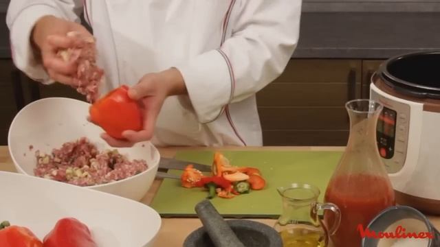 Перцы фаршированные с помощью мультиварки-скороварки Moulinex СЕ501 смотреть онлайн
