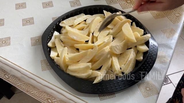 Этот рецепт выручает всегда | запекаем картошку с курицей | запеченная картошка смотреть онлайн