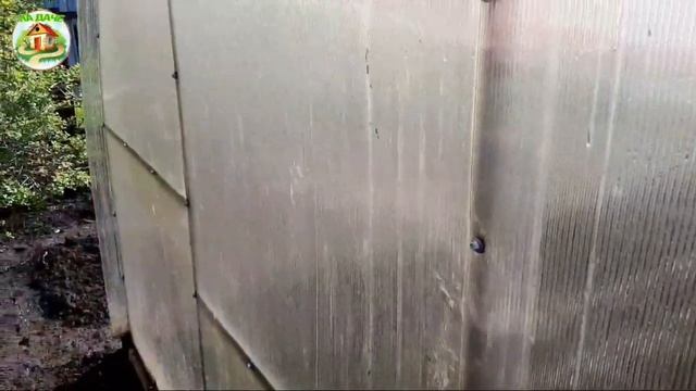 Семейный влог / наша теплица / семейный канал / наш огород / парники для огурцов своими руками смотреть онлайн