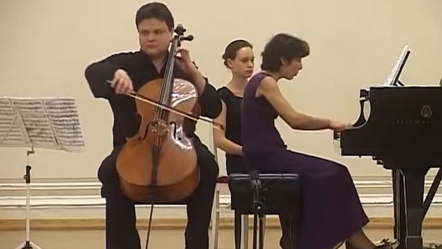 Dmitry Eremin - C. Debussy - Cello Sonata. Part II. Sérénade: Modérément animé смотреть онлайн