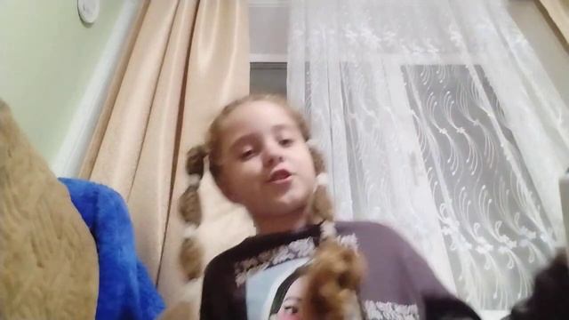 СДЕЛАЛА КОРМУШКУ ДЛЯ ПТИЦ И БЕЛОК?? смотреть онлайн