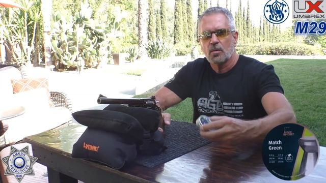 "NEW Smith & Wesson M29 44 Magnum Co2 BB Revolver "Full Review" by Airgun Detectives смотреть онлайн