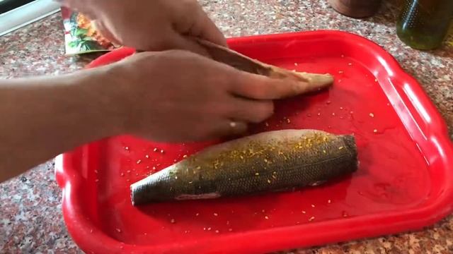ЗАПЕЧЁННАЯ РЫБА НА КОСТРЕ смотреть онлайн