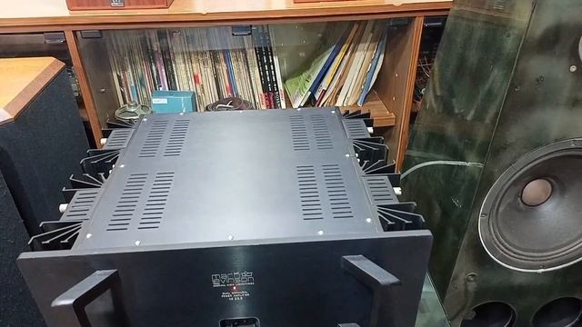 lungyim~Monitor Audio Studio 10 - Mark levinson No.23.5 - tandberg 3002a ( 3 ) смотреть онлайн