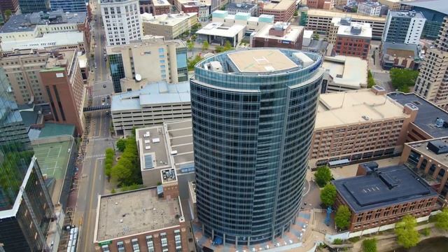 Grand Rapids, MI | 4K Drone Footage смотреть онлайн