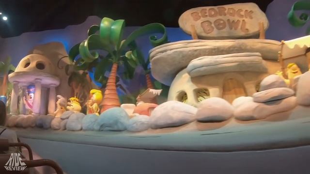 The Flintstones Bedrock River Adventure - POV - Warner Bro's World Abu Dhabi смотреть онлайн