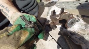 НА КОЛЕНКЕ: Как перебрать суппорт с электроручником VW GOLF 7