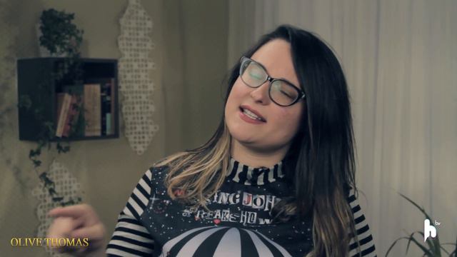 T1 E3 OLIVE THOMAS - Historia en faldas смотреть онлайн