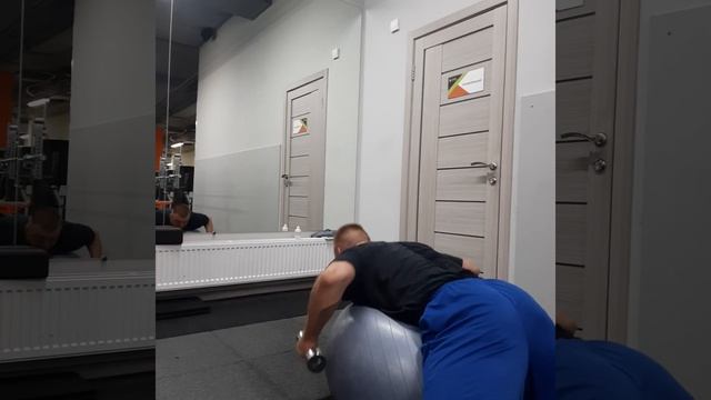 4 неделя. 1тр. гиперэкстензия на шаре. смотреть онлайн