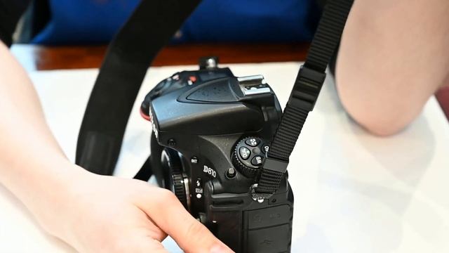 How to put a camera neck strap on your #Nikon tidily смотреть онлайн