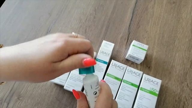 Видеообзор сыворотки Урьяж Исеак URIAGE HYSEAC SERUM смотреть онлайн
