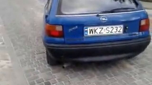 astra f 1.8 8v trochę głośny chyba oryginalny wydech смотреть онлайн