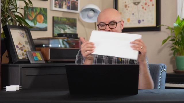 Samsung Galaxy Book 2 Pro смотреть онлайн