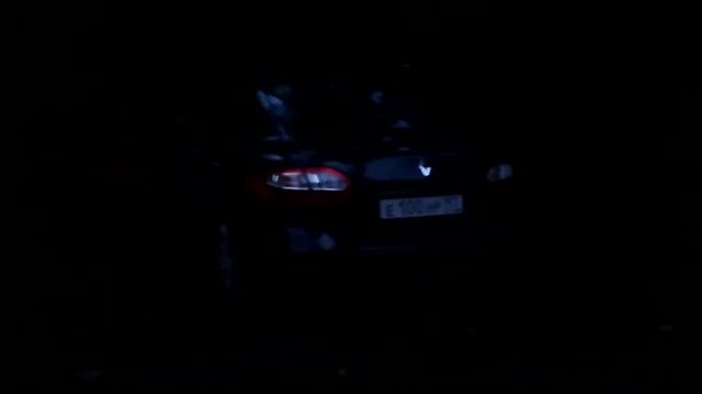 Дополнительные габариты/стопы Renault Fluence смотреть онлайн