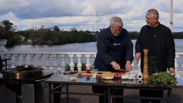 Яичница с помидорами по-бакински. смотреть онлайн