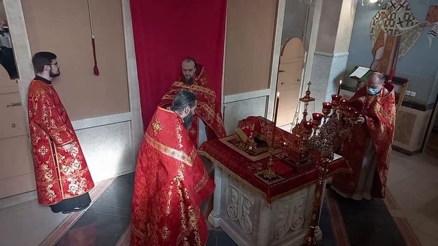 Божественная литургия в храме МинДА (1 мая 2022 года)