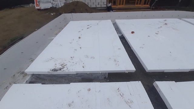 ФУНДАМЕНТНАЯ ПЛИТА С РЁБРАМИ ВНИЗ. ЭППС И ПСБ В ОСНОВАНИИ смотреть онлайн