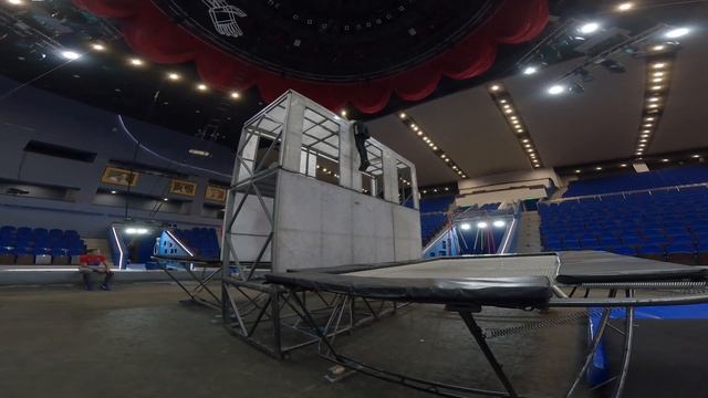 ОБУЧЕНИЕ ПРЫЖКАМ НА БАТУТЕ смотреть онлайн