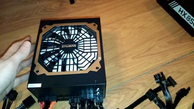 Не все блоки питания Corsair одинаково хороши. HX850 смотреть онлайн