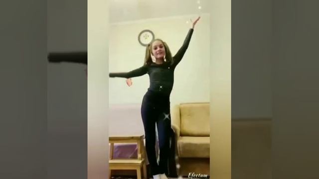 цирковой клип по мотивам "Три орешка для Золушки" смотреть онлайн