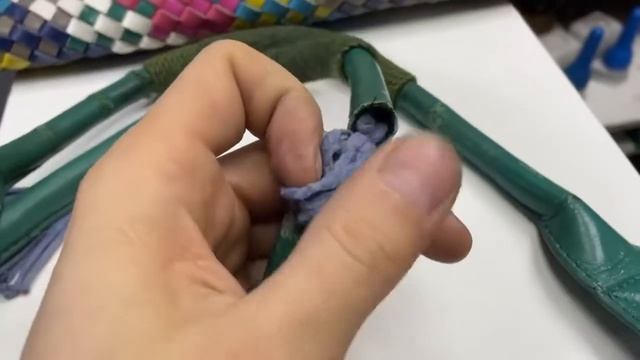 Ремонт сумки Bottega veneta. Замена ручек. смотреть онлайн
