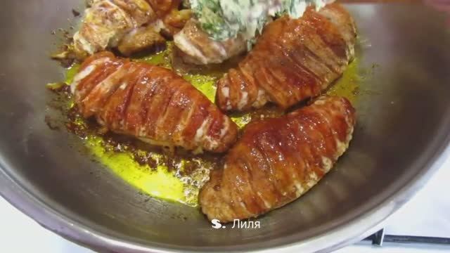 Куриное филе в сырном соусе со шпинатом... смотреть онлайн