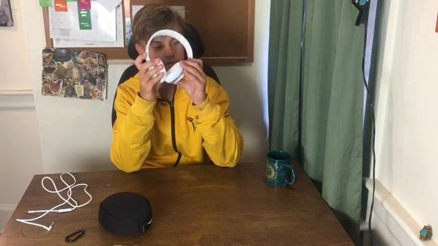 Beats Solo2 Wired On-ear Headphones - Gloss White смотреть онлайн