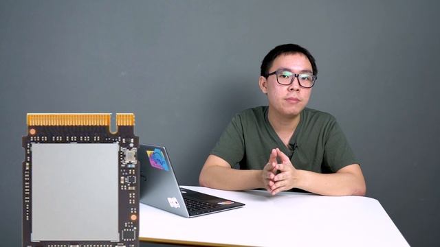 SSD คืออะไร ต่างจาก HDD ยังไง มีกี่แบบ ซื้อแบบไหนดีให้เหมาะกับการใช้งาน смотреть онлайн