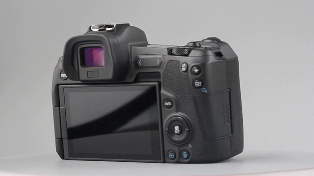 Фотоаппарат Canon R Kit 40mm F2.8 STM