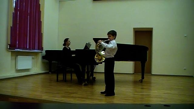 French horn Валторна Р. ШУМАН Охотничья песенка с аккомпанементом смотреть онлайн