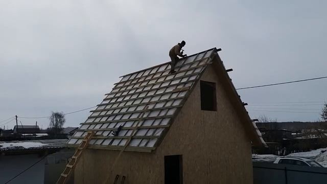 Строительство дома 6х6 с мансардой. Силовой каркас и наружная отделка. Крыша. смотреть онлайн