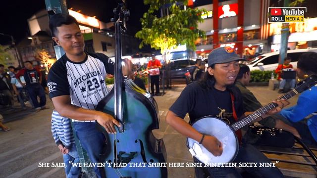Aransemen Kelas! HOTEL CALIFORNIA Astro Acoustic Malioboro Cover (Pengamen Akustik Jogja) EAGLES смотреть онлайн