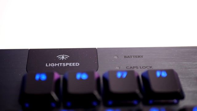 ARVOSTELUSSA Logitech G915 TKL - Langaton tenkeyless-pelinäppäimistö, joka ei vakuuttanut смотреть онлайн