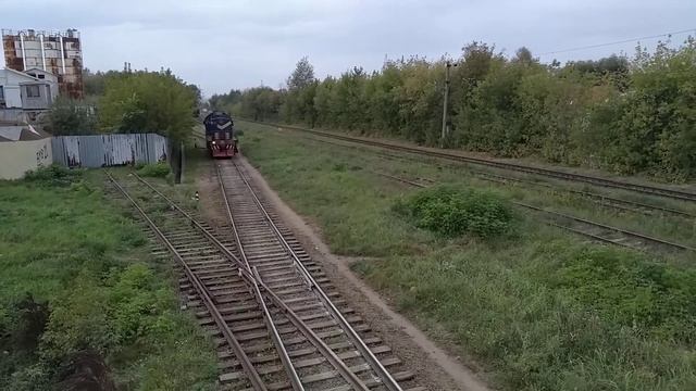ТЭМ2-460 выезжает с подъездного пути от ст. Яничкино. смотреть онлайн