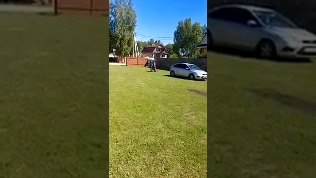 Показал лицо! Катаю сестру на питбайке ?? смотреть онлайн