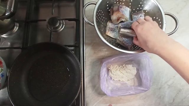 Самый простой способ жарки минтая, просто и вкусно! смотреть онлайн