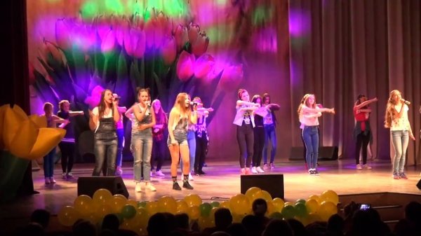 Песня «Танцуй со мной » эстрадная студия «Vox» и школа современного танце The Step Family