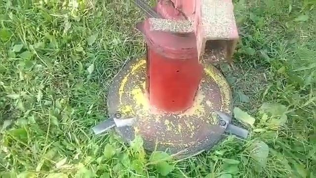 Т-25 с роторной двухдисковой косилкой . серьёзная поломка . Коса теперь однодисковая стала смотреть онлайн