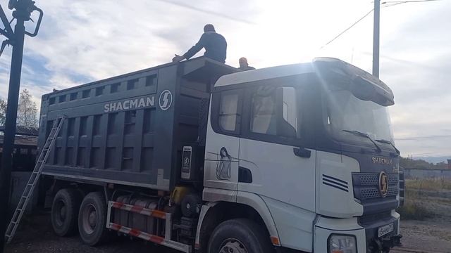 Shacman X3000?Полога на Китайский Самосвал? Каждый хотел по-своему?