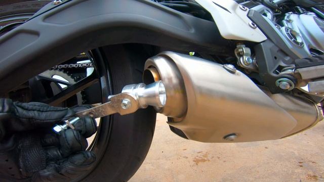 stock exhaust sound vs turbo exhaust whistle sound on Kawasaki Z650 смотреть онлайн